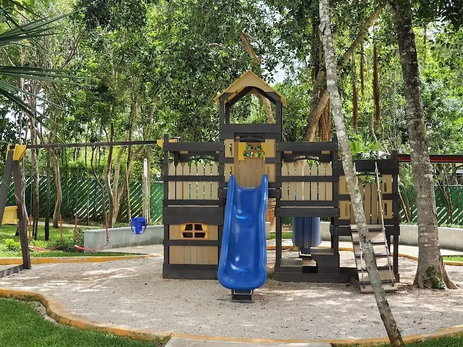 Casa De 3 Habitaciones Todas Con Bano Propio, 3 Y Medio Banos En Toal, Alberca, Cupo Hasta 12 Personas Playa del Carmen Mexico